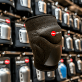 Rodillera Voleibol En Gel M8712 - MIYAGI COLOMBIAS