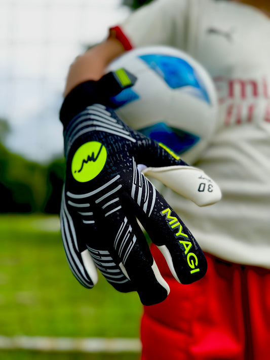 Guantes de arquero Miyagi: calidad, estilo y agarre para dominar el arco - MIYAGI COLOMBIA
