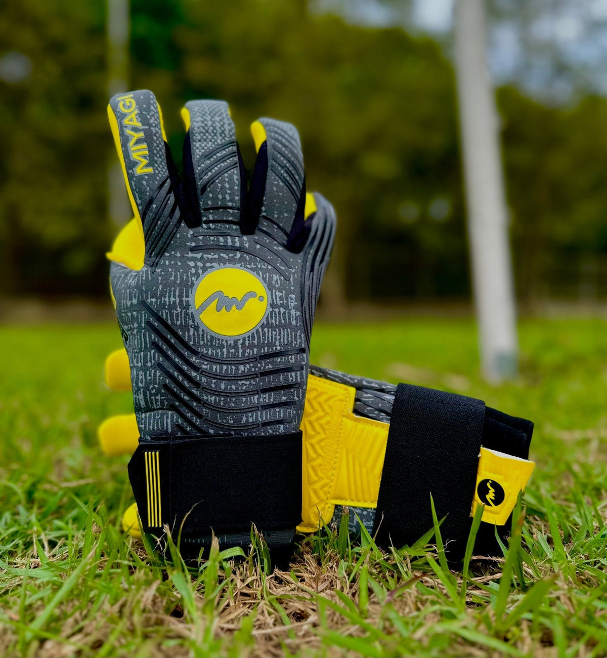 Guante Arquero Pro MG016 - MIYAGI COLOMBIAAmarillo